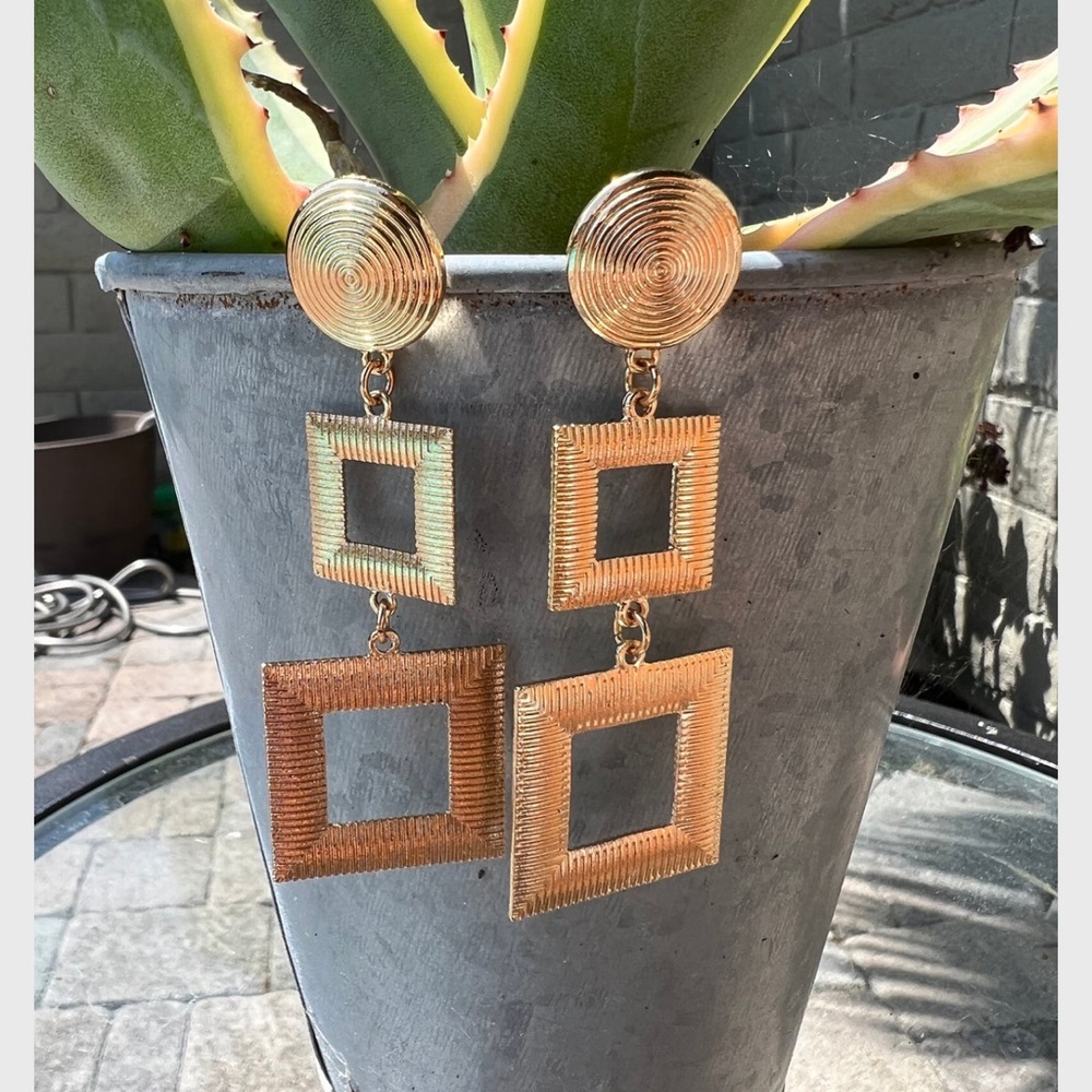 NWT Boutique Dramatic Golden Geometric Gold Double Square Statement Earrings